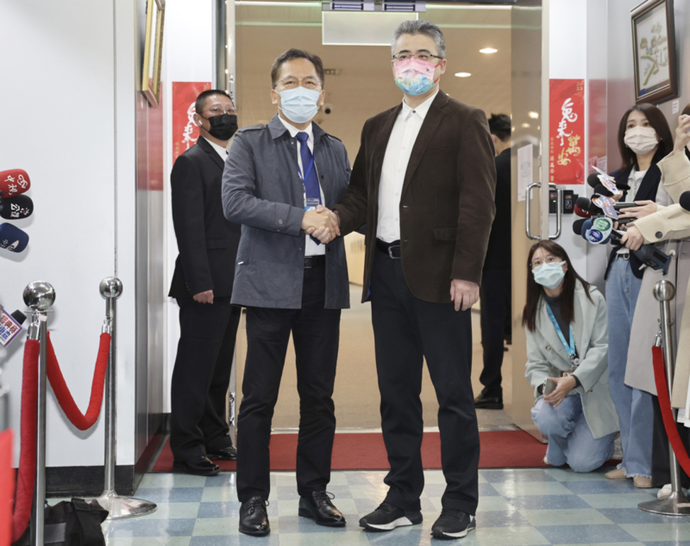李骁东会蒋万安 讨论双城论坛经验